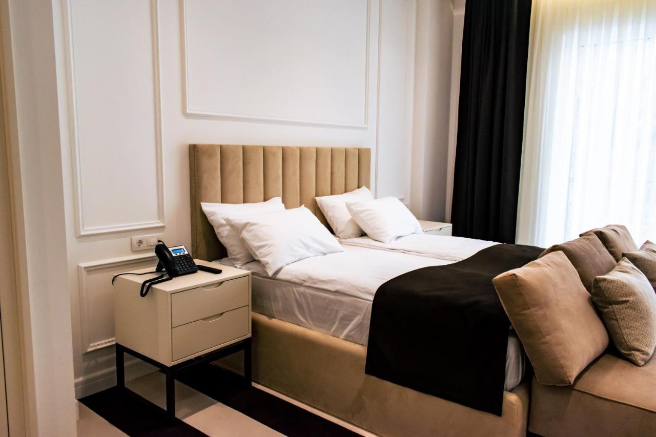 Hotel Balkan Bijeljina Buitenkant foto