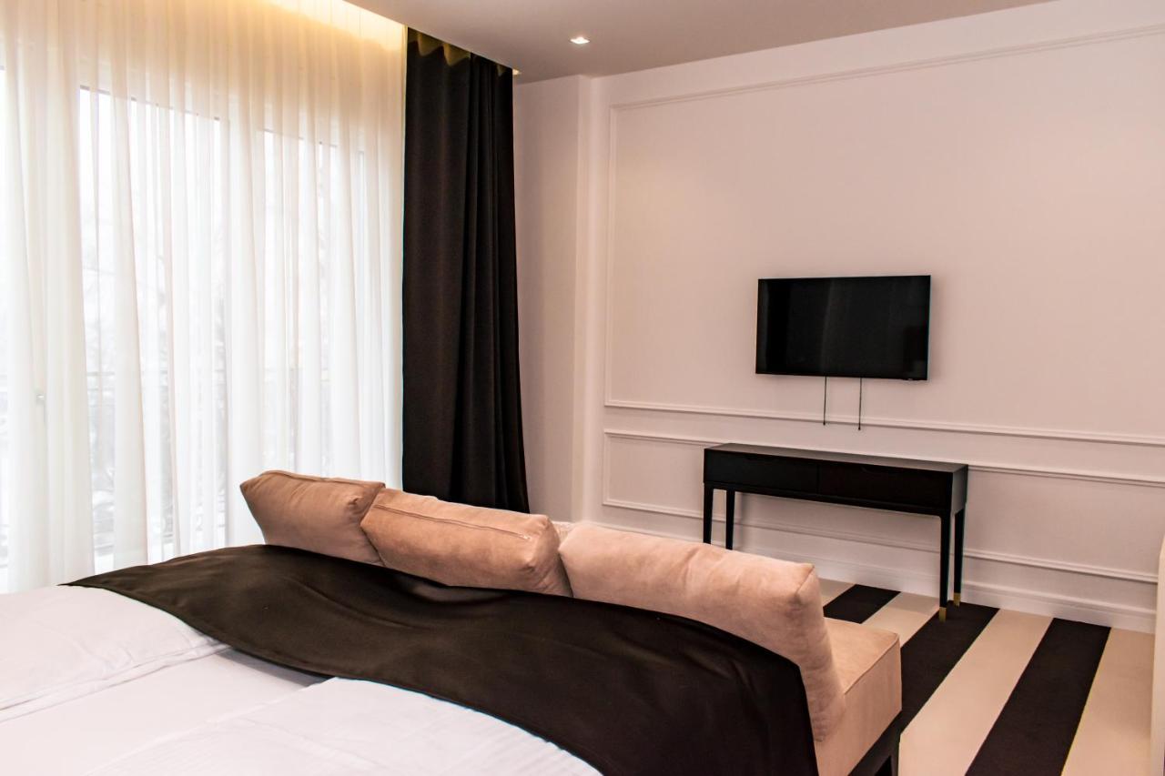 Hotel Balkan Bijeljina Buitenkant foto